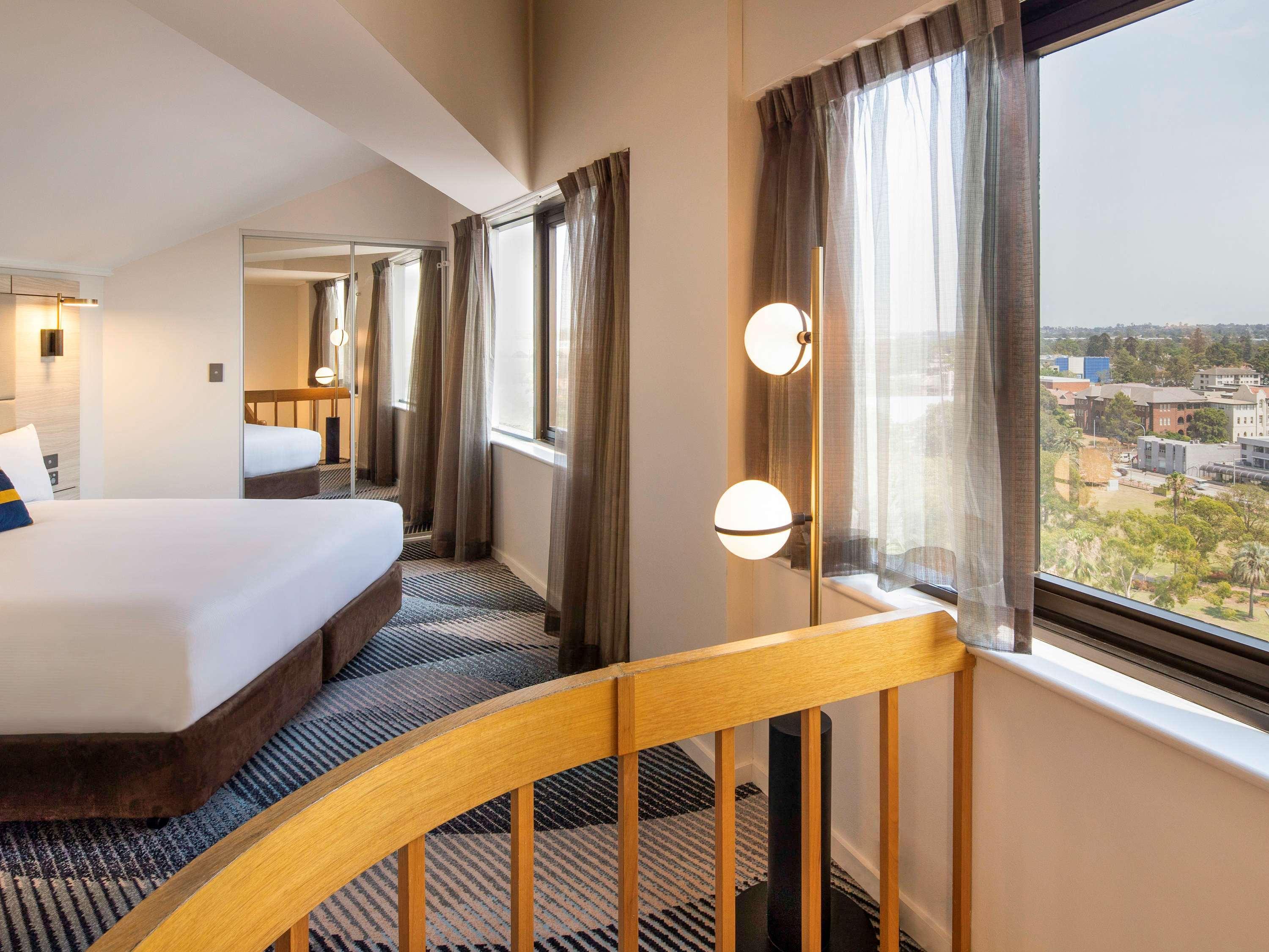 Novotel Sydney Parramatta Екстериор снимка