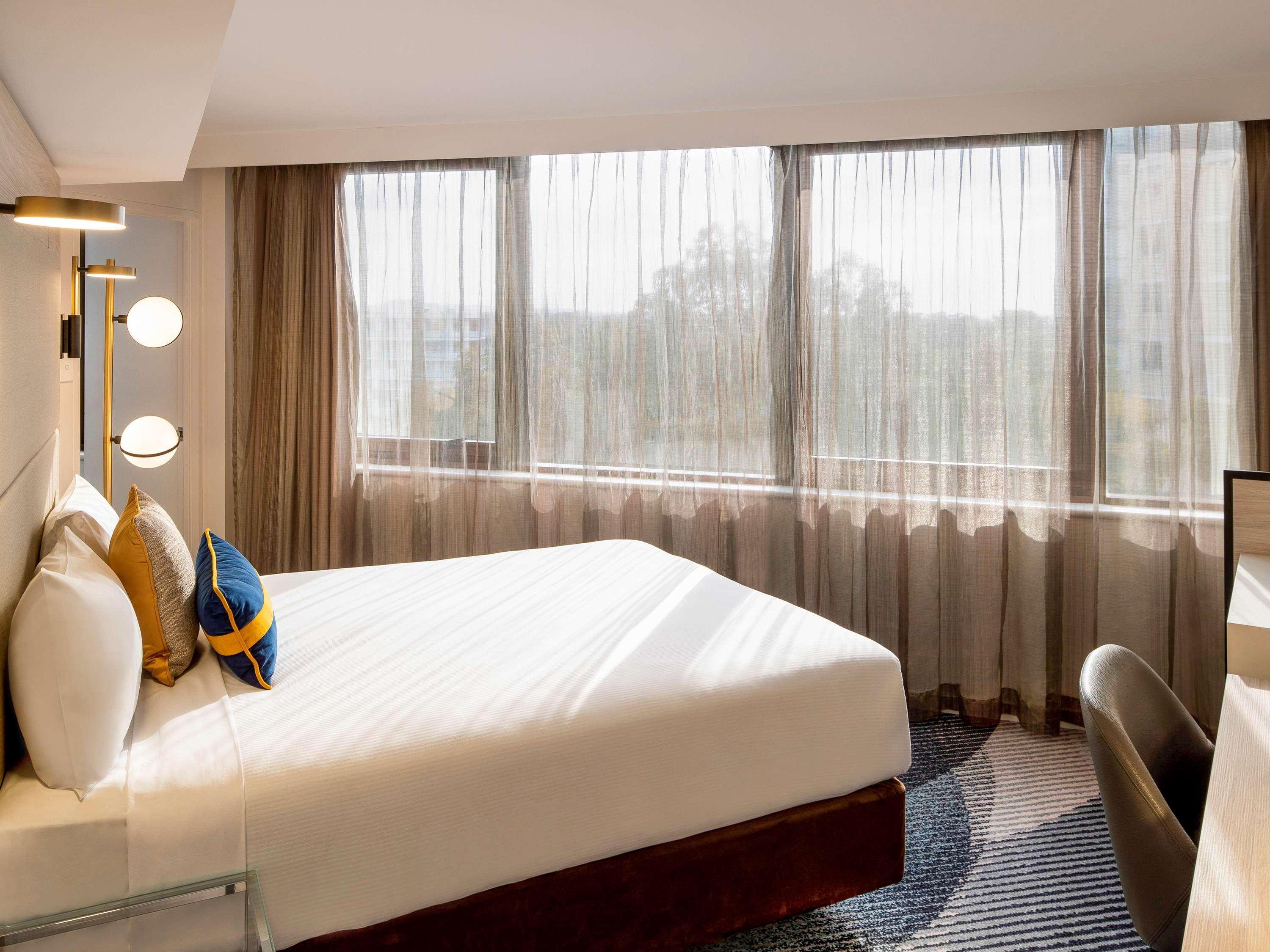 Novotel Sydney Parramatta Екстериор снимка