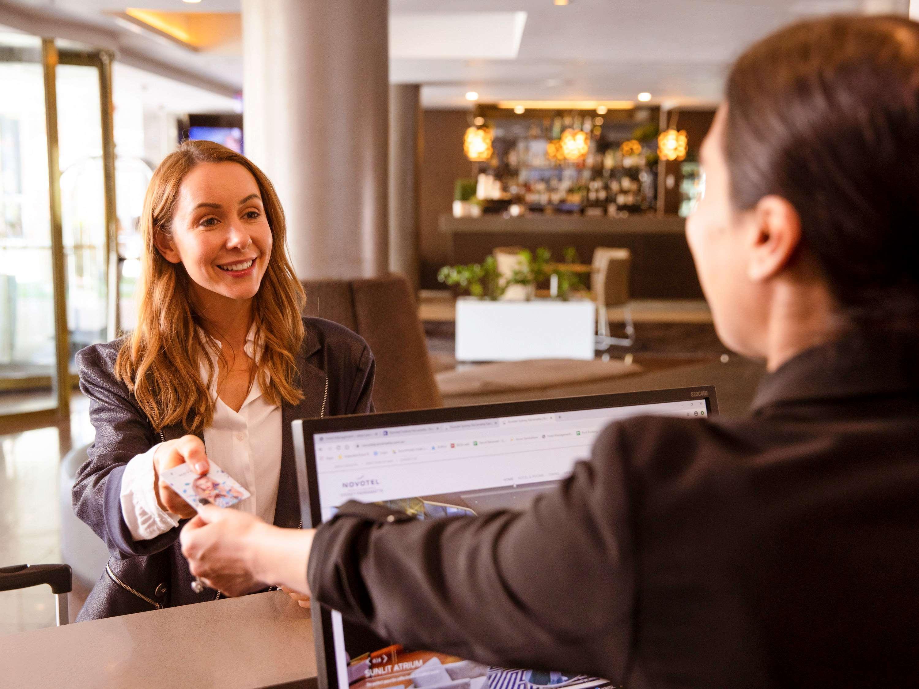 Novotel Sydney Parramatta Екстериор снимка